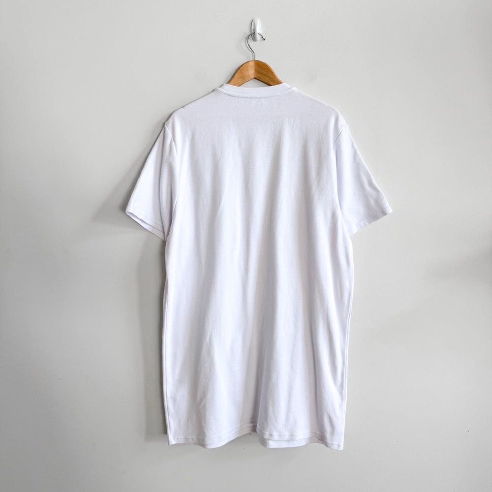 EMMA KNUDSEN • The Perfect T-Shirt Dress in White - Picture 5 of 9